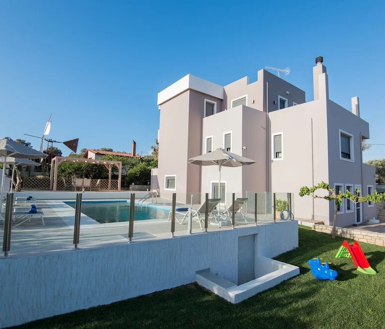 For Sale – Villa 270 m² in Crete