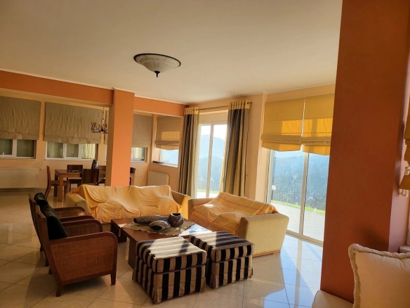 For Sale – Villa 409 m² in Attica