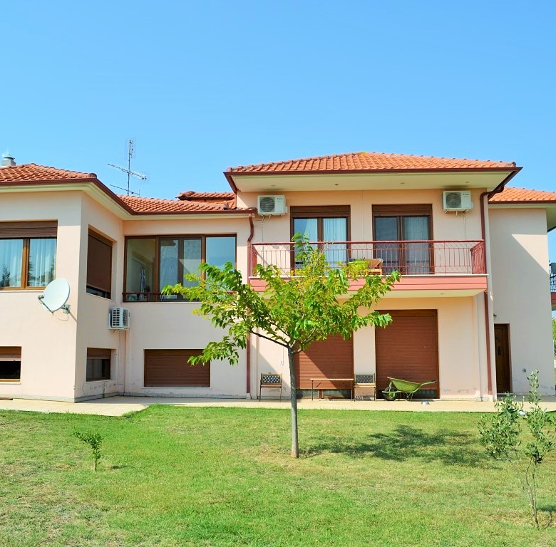 For Sale – Villa 400 m² in Chalkidiki