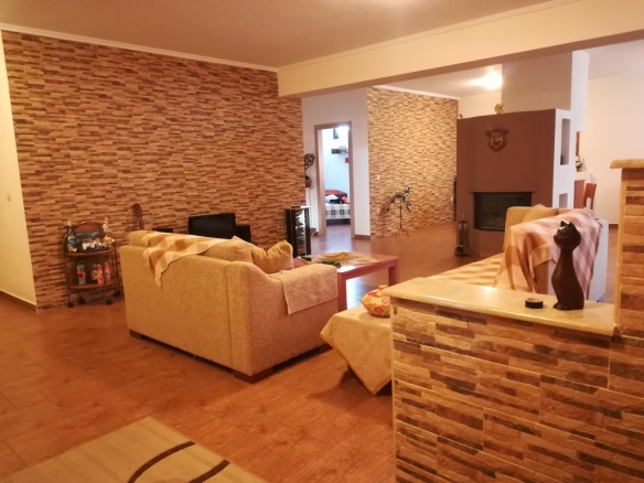 For Sale – Villa 400 m² in Chalkidiki
