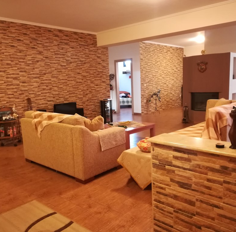 For Sale – Villa 400 m² in Chalkidiki