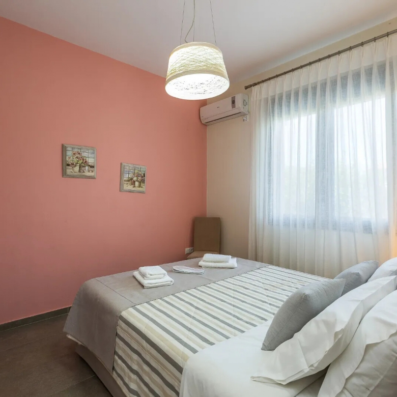 For Sale – Villa 270 m² in Crete