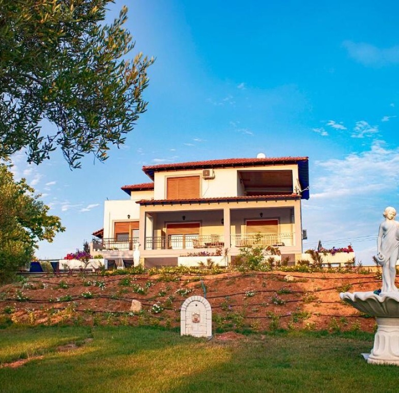 For Sale – Villa 330 m² in Chalkidiki
