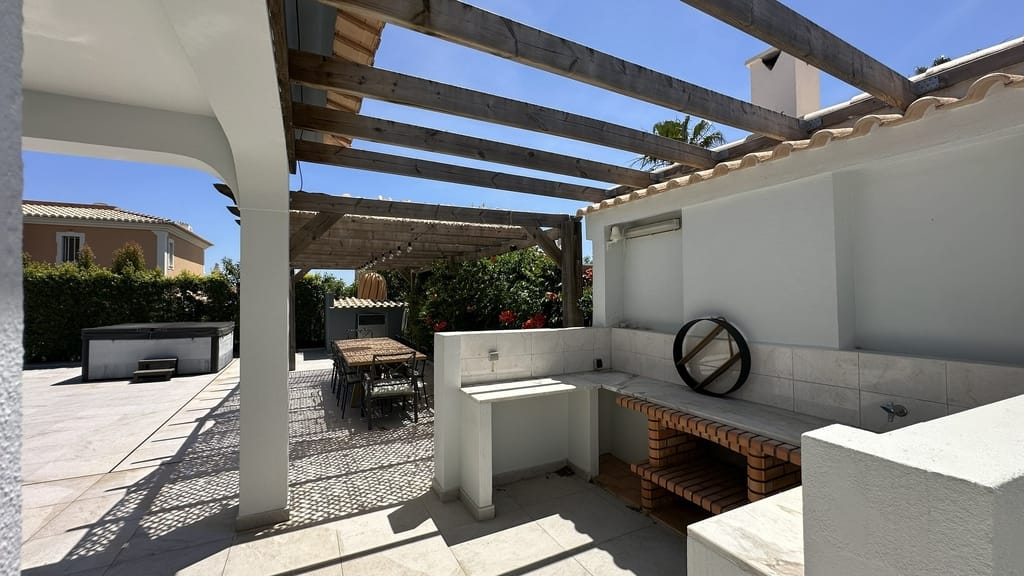 algarve-villa-ptalmv489p-8 Beautiful Villa For Sale In Almancil