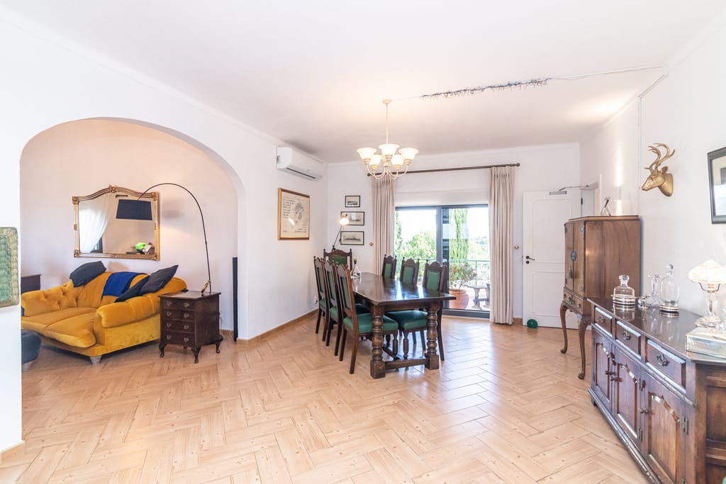 Villa In Estoi With Panoramic Views