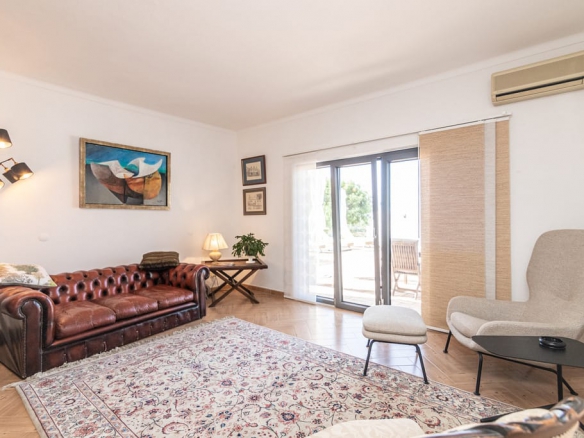 Villa In Estoi With Panoramic Views