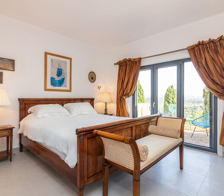 Villa In Estoi With Panoramic Views