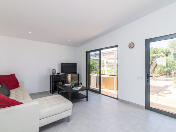 Villa In Estoi With Panoramic Views