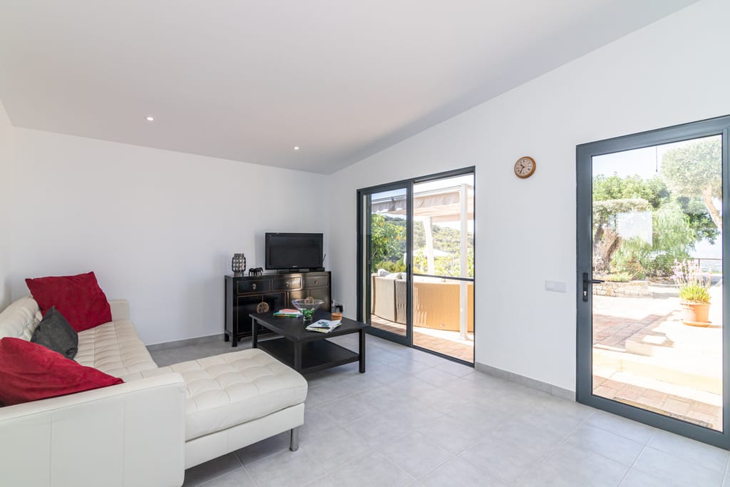 Villa In Estoi With Panoramic Views