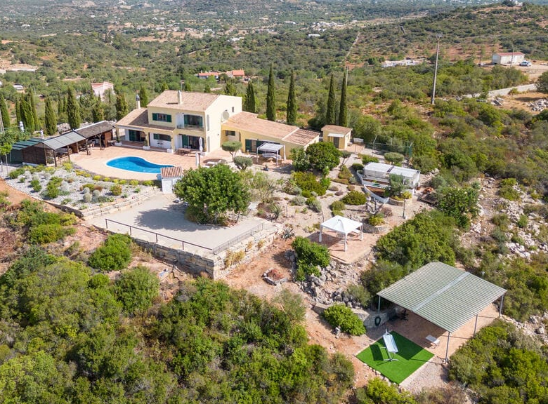 Villa In Estoi With Panoramic Views