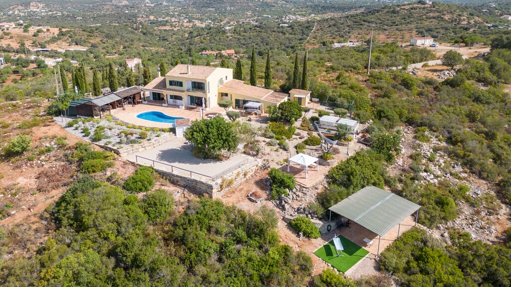 Villa In Estoi With Panoramic Views