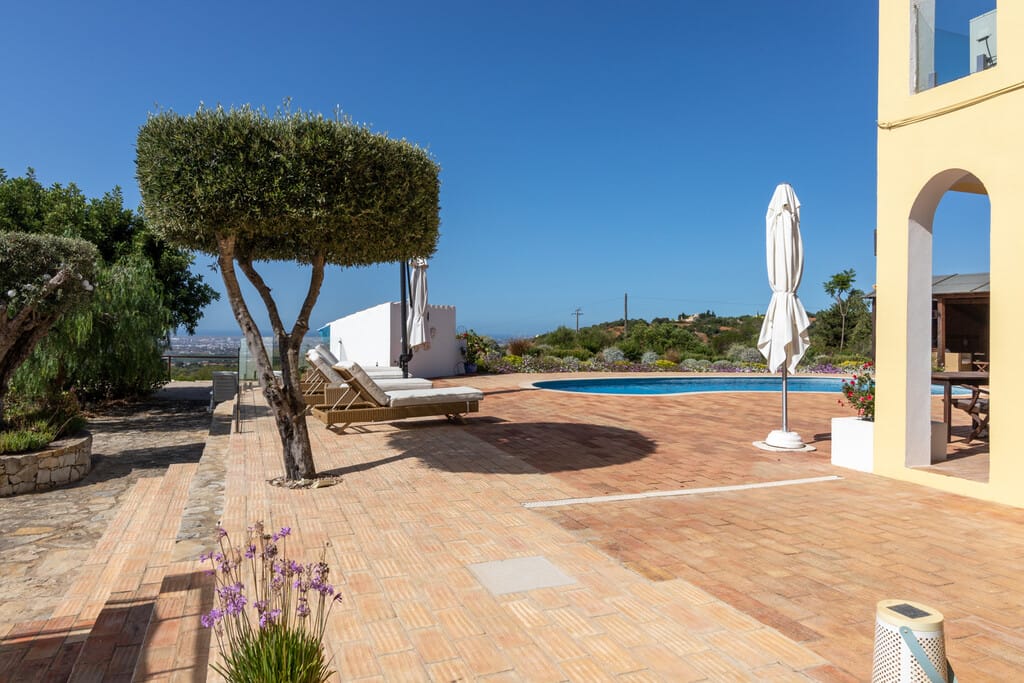 Villa In Estoi With Panoramic Views