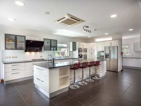 Luxury Detached Villa Near Quinta do Lago