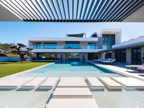 Luxury Villa For Sale In Quinta do Lago