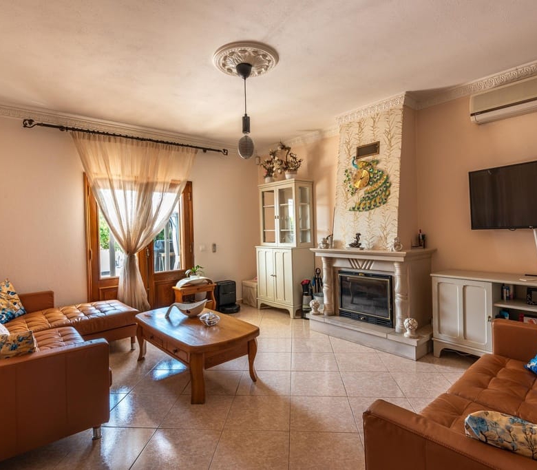 Elegant Villa For Sale Near Vilamoura