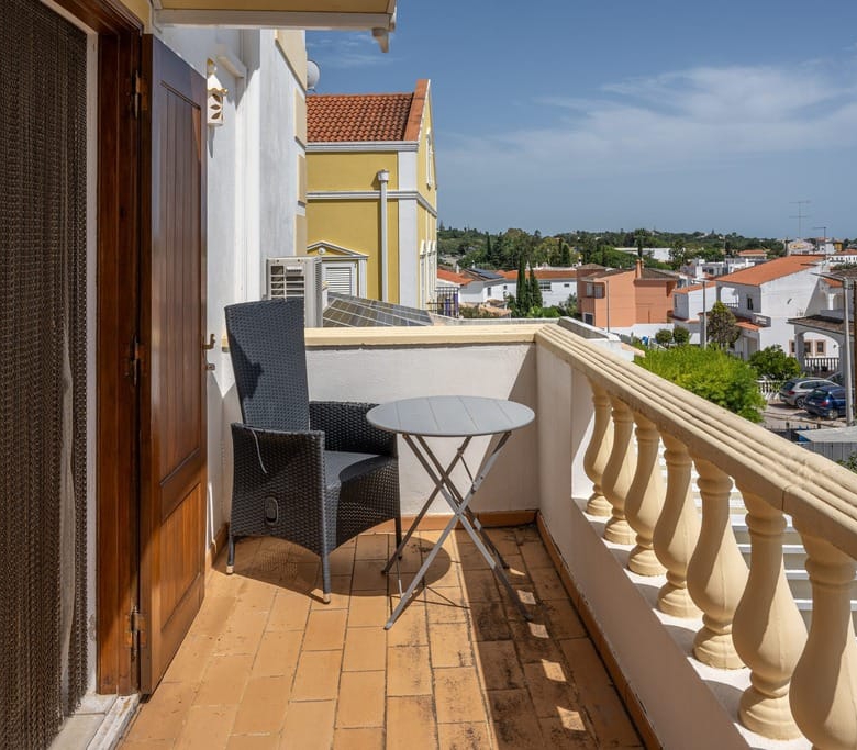 Elegant Villa For Sale Near Vilamoura