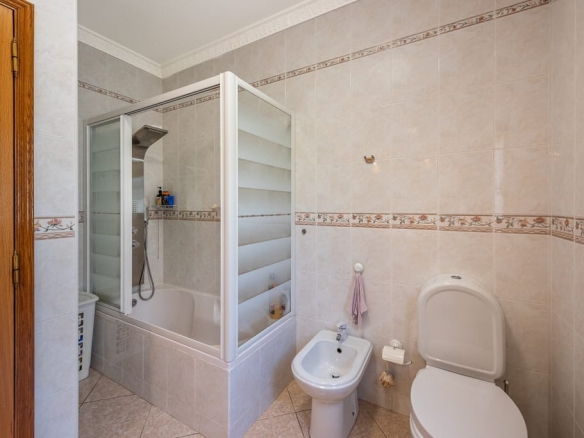 Elegant Villa For Sale Near Vilamoura
