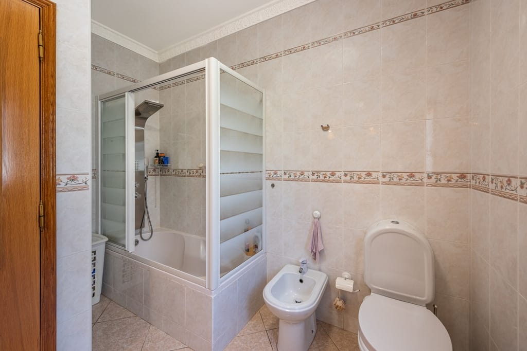 Elegant Villa For Sale Near Vilamoura