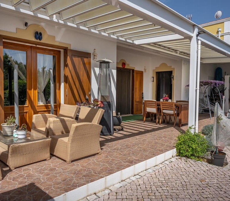 Elegant Villa For Sale Near Vilamoura