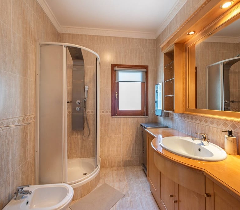 Elegant Villa For Sale Near Vilamoura