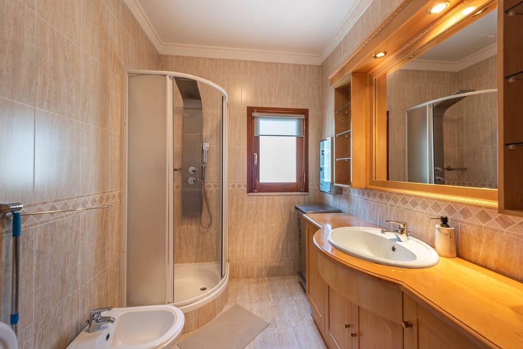 Elegant Villa For Sale Near Vilamoura