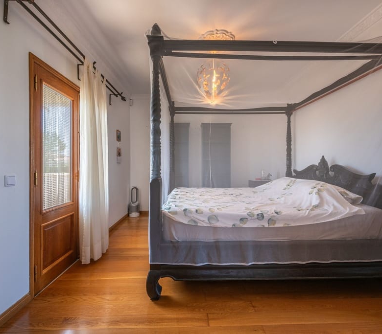 Elegant Villa For Sale Near Vilamoura