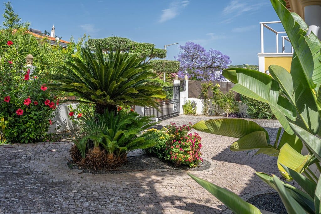 Elegant Villa For Sale Near Vilamoura