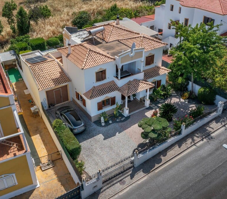 Elegant Villa For Sale Near Vilamoura