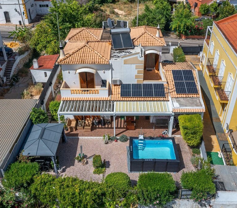 Elegant Villa For Sale Near Vilamoura