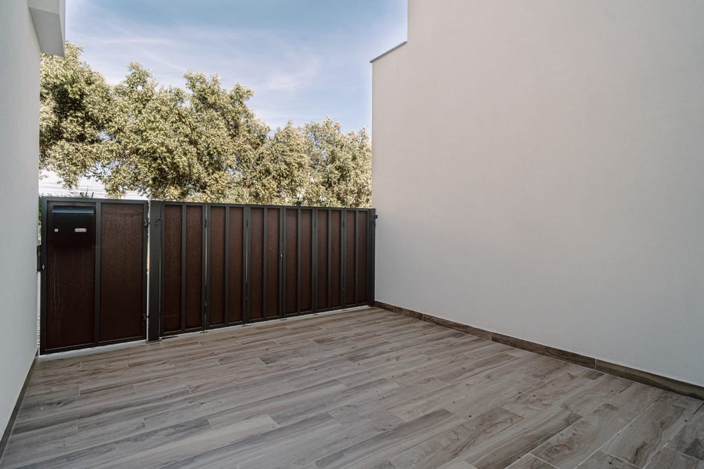 Contemporary Villas For Sale In Fuseta