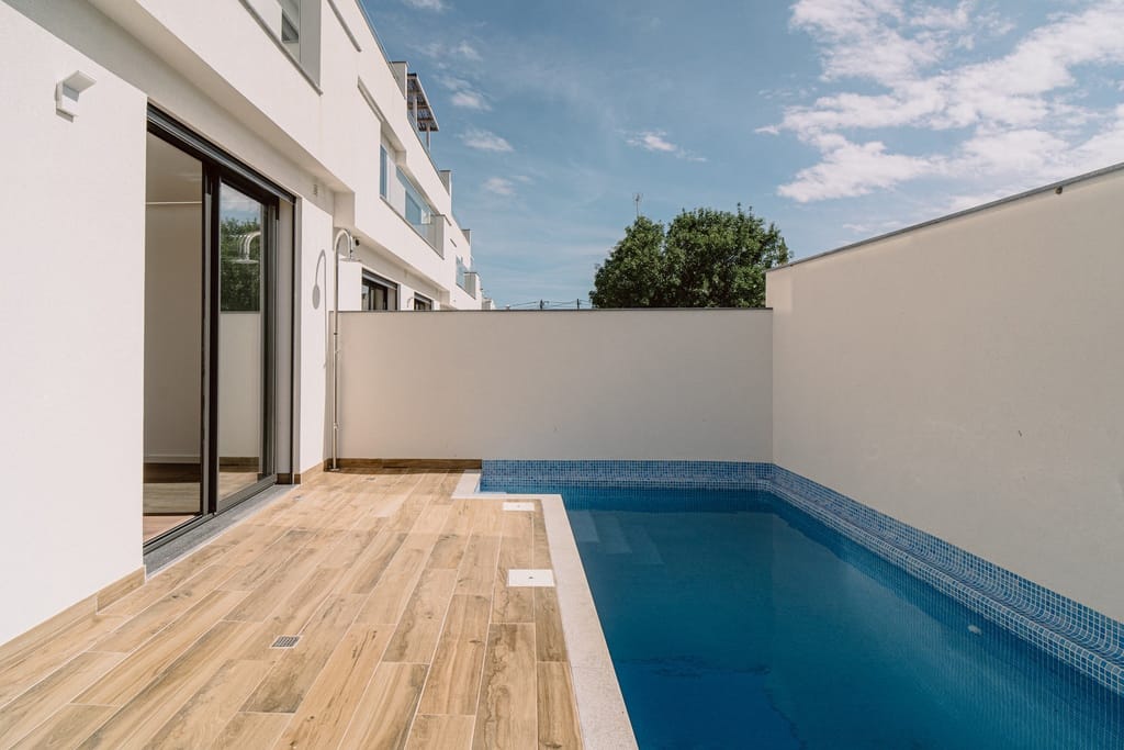 Contemporary Villas For Sale In Fuseta