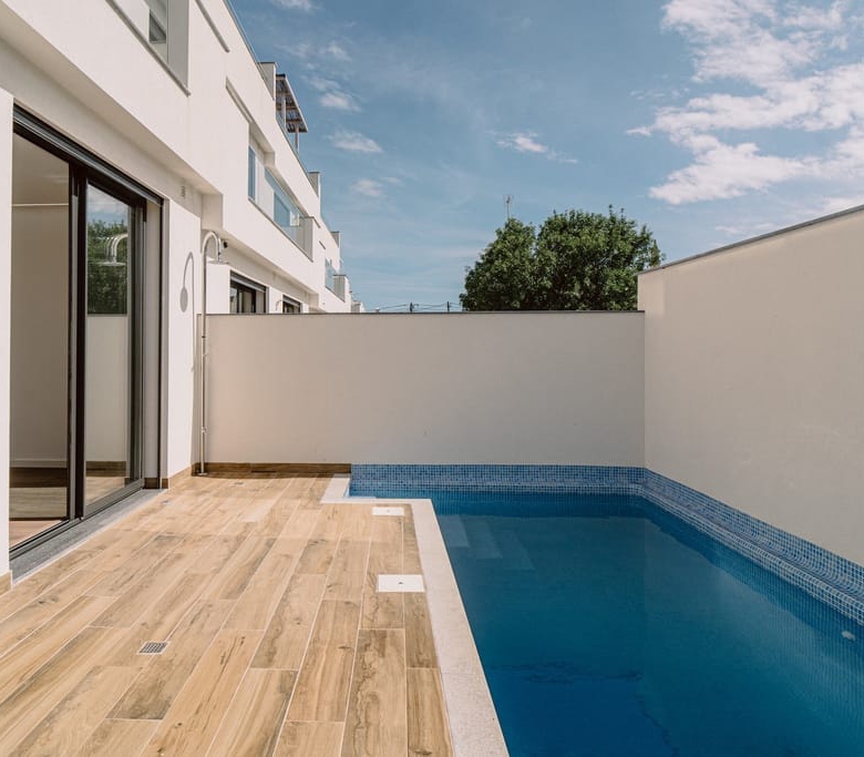 Contemporary Villas For Sale In Fuseta