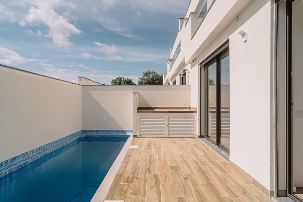 Contemporary Villas For Sale In Fuseta