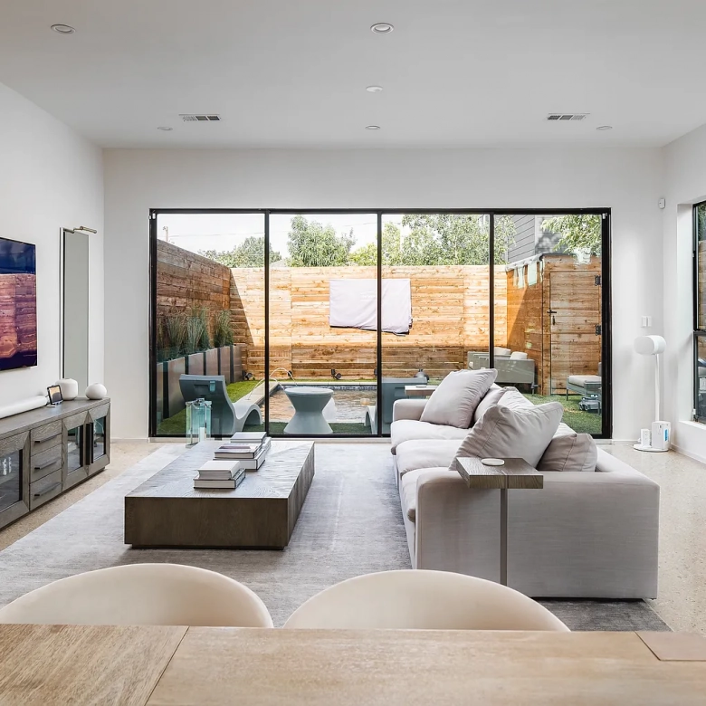 6804 Webster St, Dallas, TX 75209
