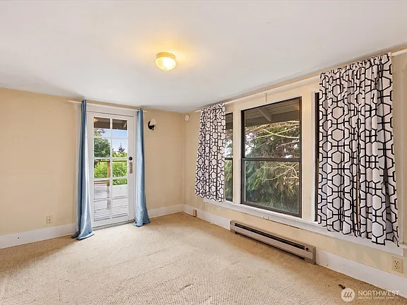 5821 3rd Avenue NW, Seattle, WA 98107