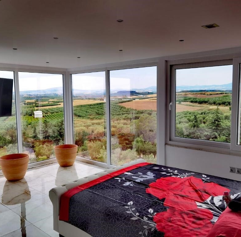 For Sale – Villa 330 m² in Chalkidiki