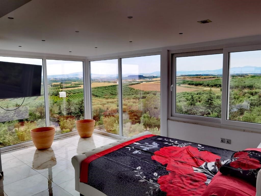 For Sale – Villa 330 m² in Chalkidiki
