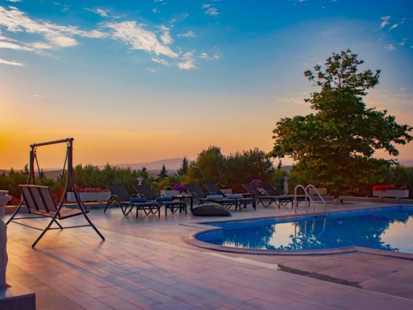 For Sale – Villa 330 m² in Chalkidiki