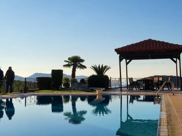 For Sale – Villa 400 m² in Chalkidiki
